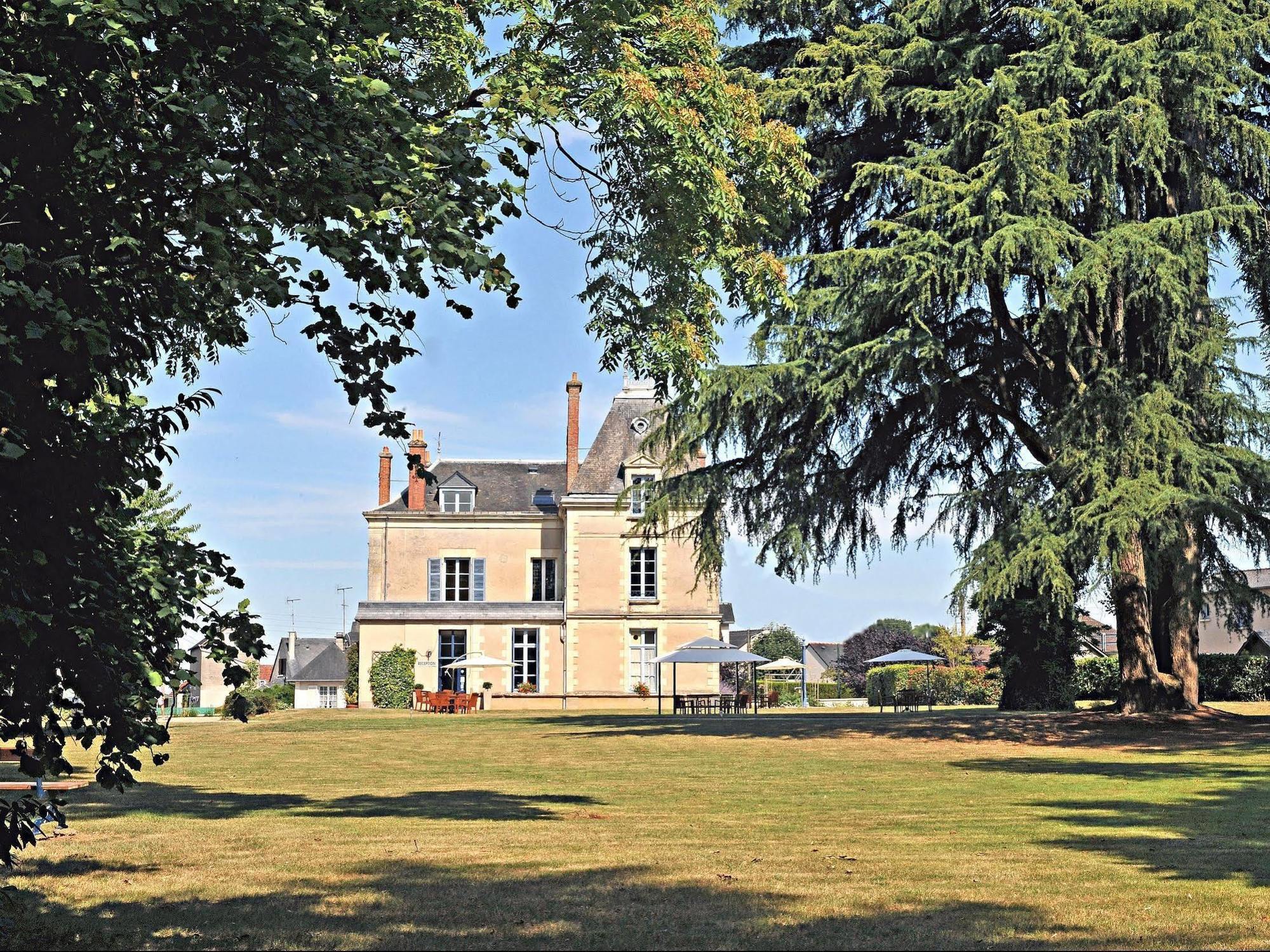 Logis Le Parc Hotel & Spa Château-Gontier Exterior foto