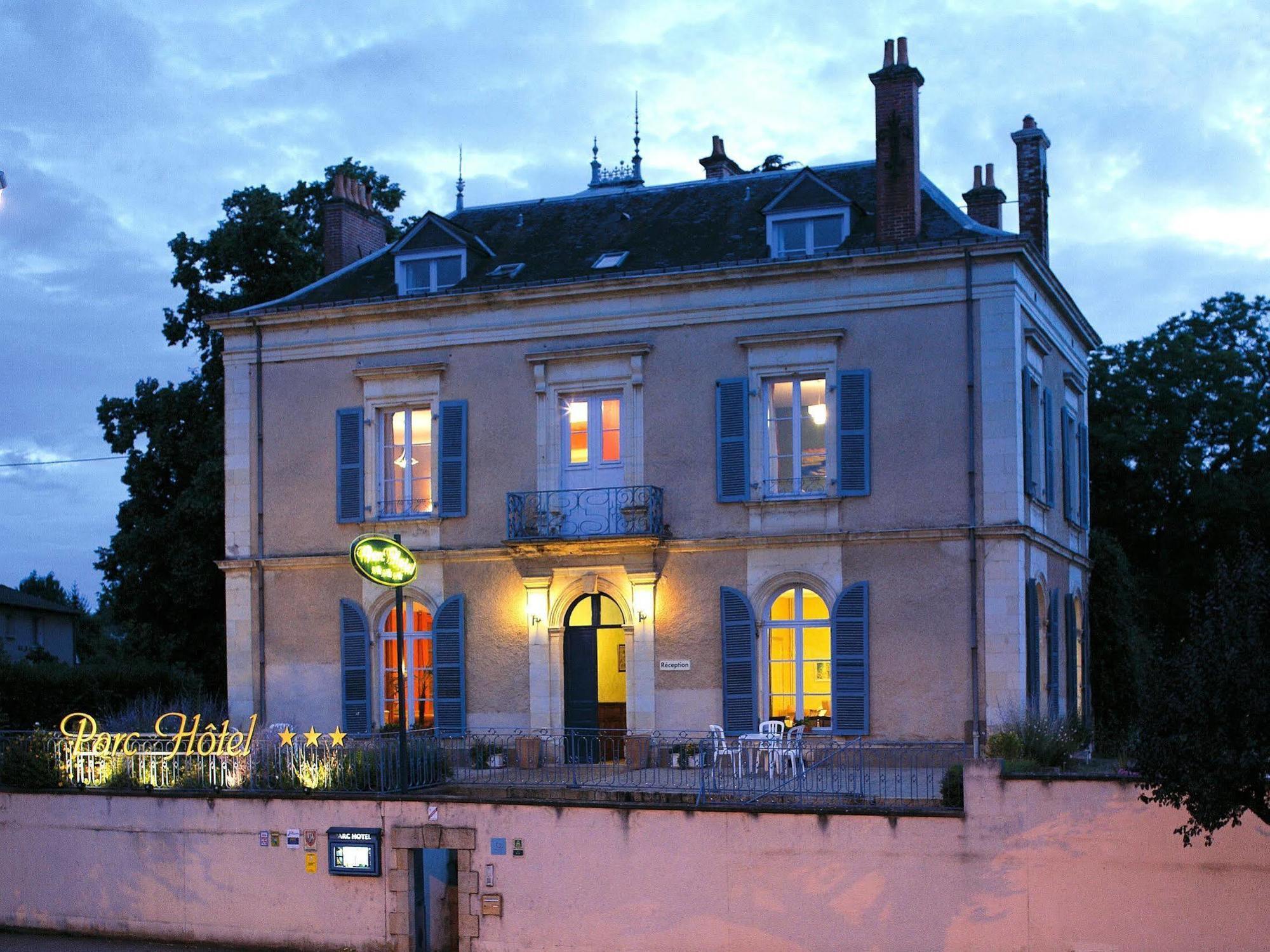 Logis Le Parc Hotel & Spa Château-Gontier Exterior foto